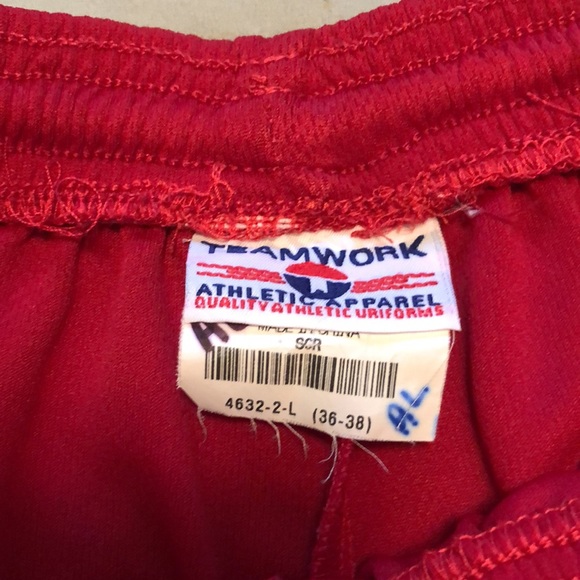 Teamwork Athletic Apparel Size Adult Large. - Picture 2 of 3